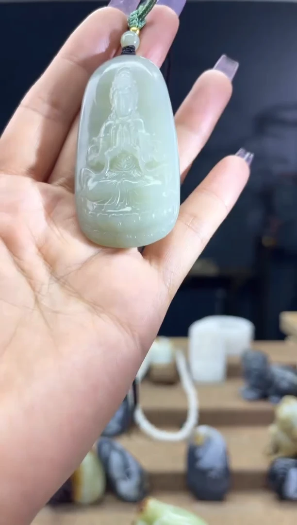 颈饰未镶嵌和田玉1