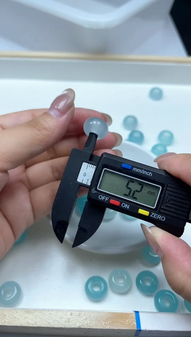 玛瑙/玉髓散珠未镶嵌D628冰晴 面包扣5个9.9元