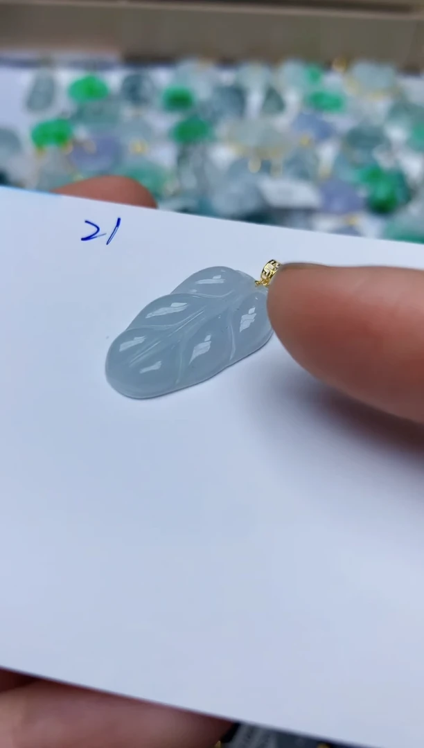 【闪购商品】翡翠颈饰未镶嵌天然翡翠A货