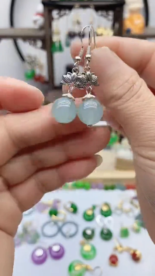 未镶嵌石英质玉（天山翠）耳饰129