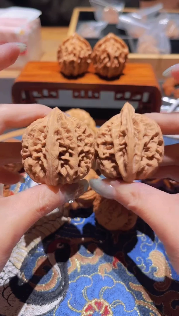 把件文玩核桃056红锦鲤肚43