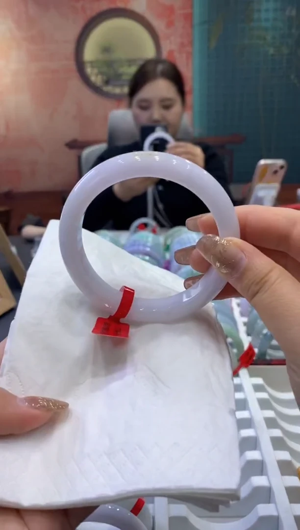 【闪购商品】翡翠手镯未镶嵌多人0011977