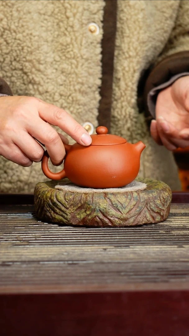 宜兴原矿紫砂壶茶壶宜兴原矿紫砂壶茶壶150C