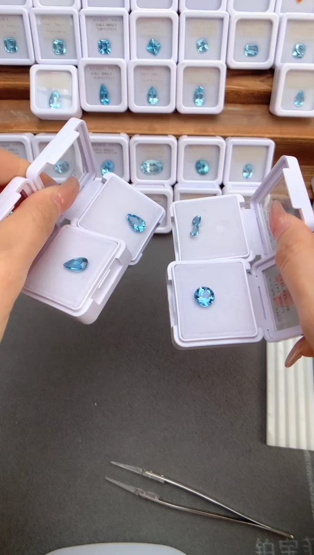 未镶嵌裸石定制海蓝宝石微*：8.33ct