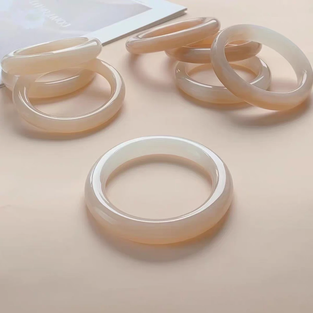 保真天然和田玉藕粉色手镯精美女士传承高端时尚多样性拍一发一