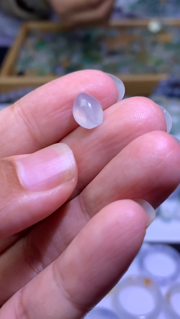 未镶嵌定制翡翠毛货