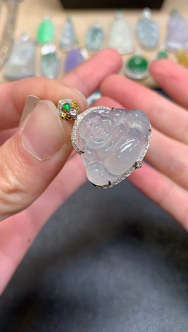 【闪购商品】翡翠颈饰18K金镶嵌佛公【无服务费】