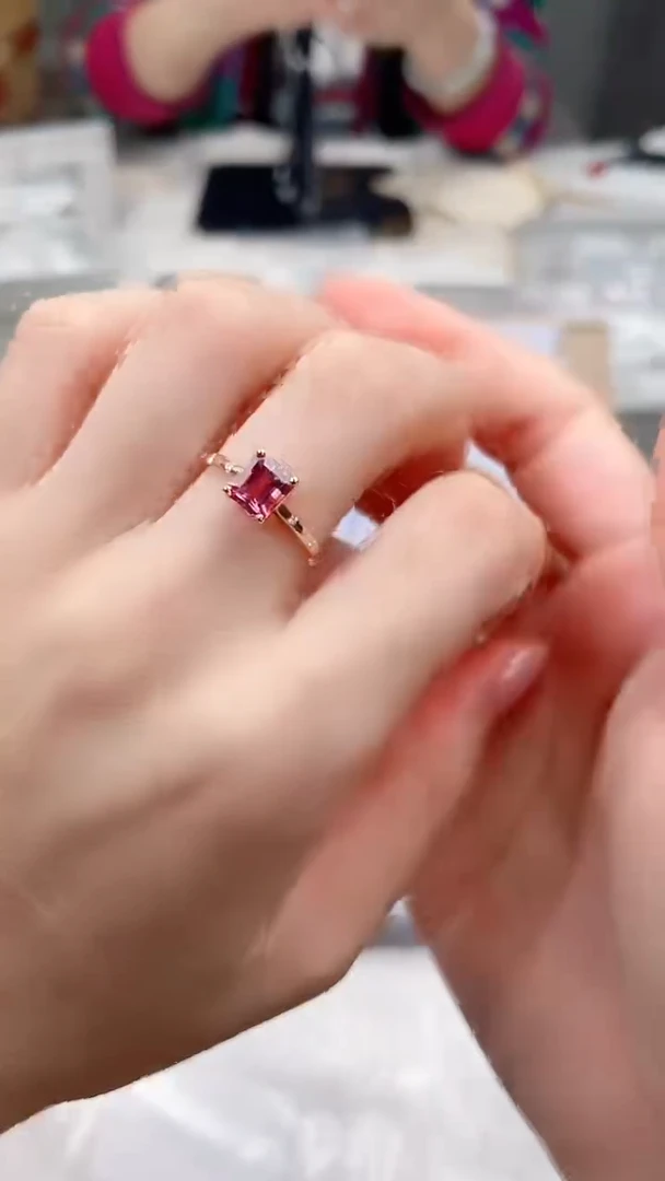 碧玺戒指18K金镶嵌高货13