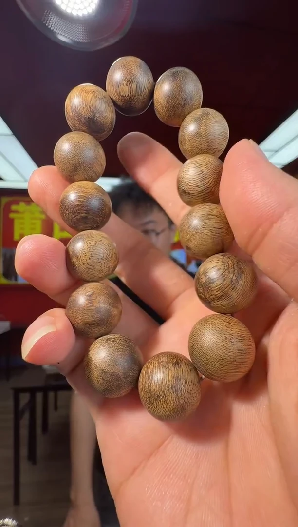 沉香手串q98越南红土多样性发一