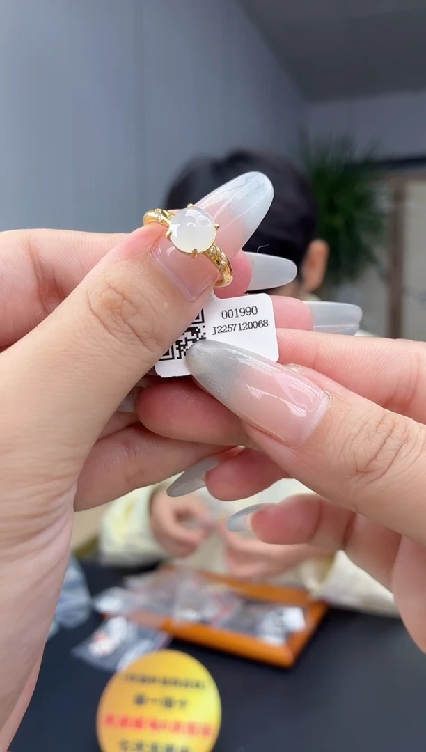 颈饰银S925镶嵌翡翠1111111