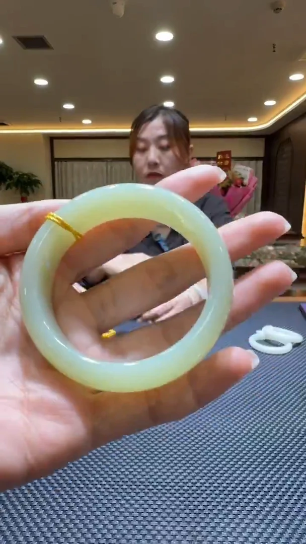 颈饰未镶嵌和田玉手镯53