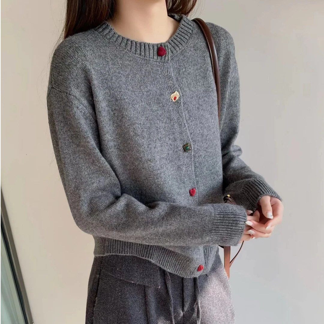 JW170爱心彩色扣气质针织亲肤女毛衣圆领慵懒百搭羊毛打底衫