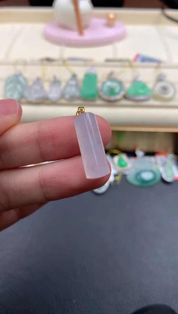 【闪购商品】翡翠颈饰18K金镶嵌A449