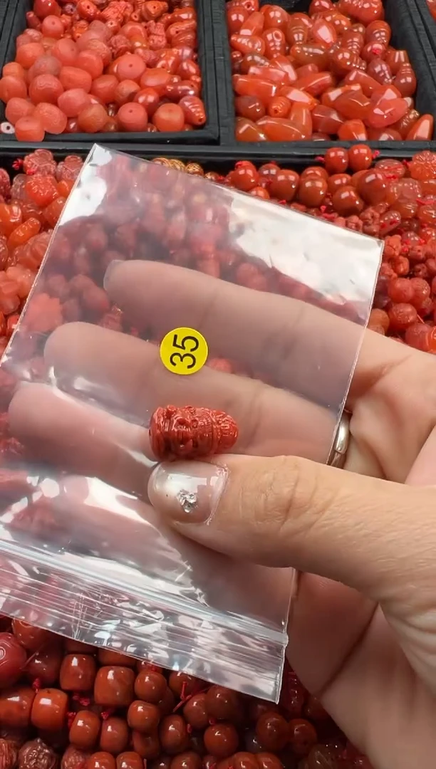 【闪购商品】南红玛瑙颈饰未镶嵌1