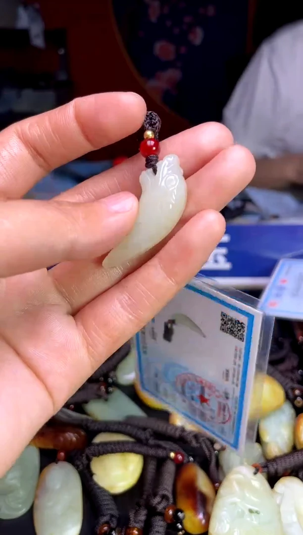 和田玉未镶嵌颈饰10
