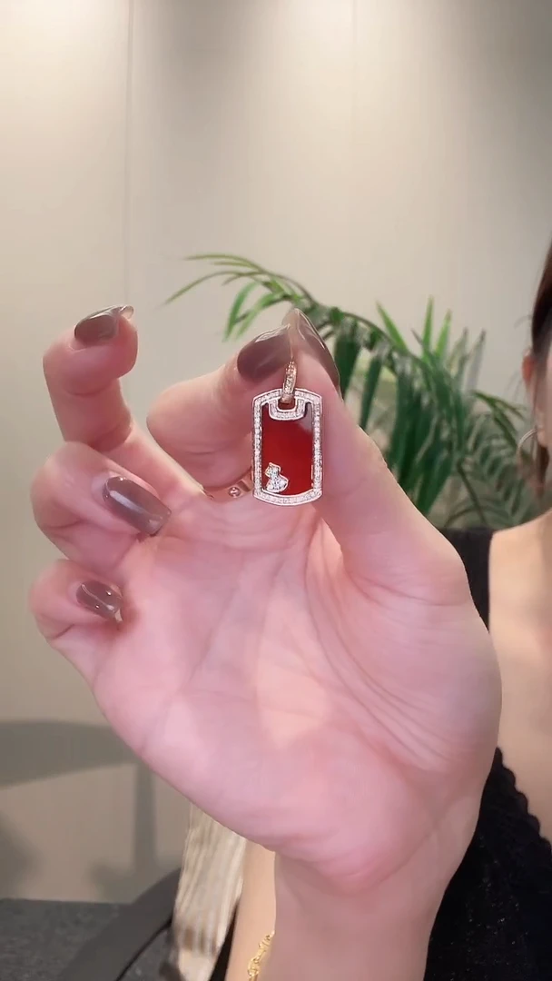 玛瑙/玉髓吊坠(不含链)18K金镶嵌18K金钻石葫芦牌吊坠