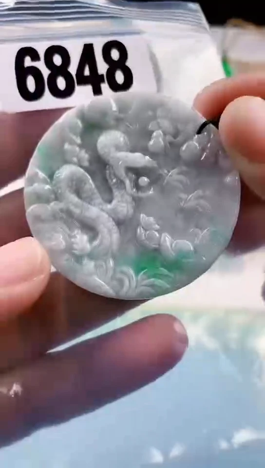 【闪购商品】翡翠挂件未镶嵌天然翡翠吊坠挂件