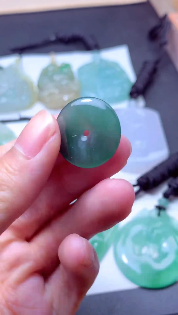 颈饰未镶嵌翡翠天然A货翡翠