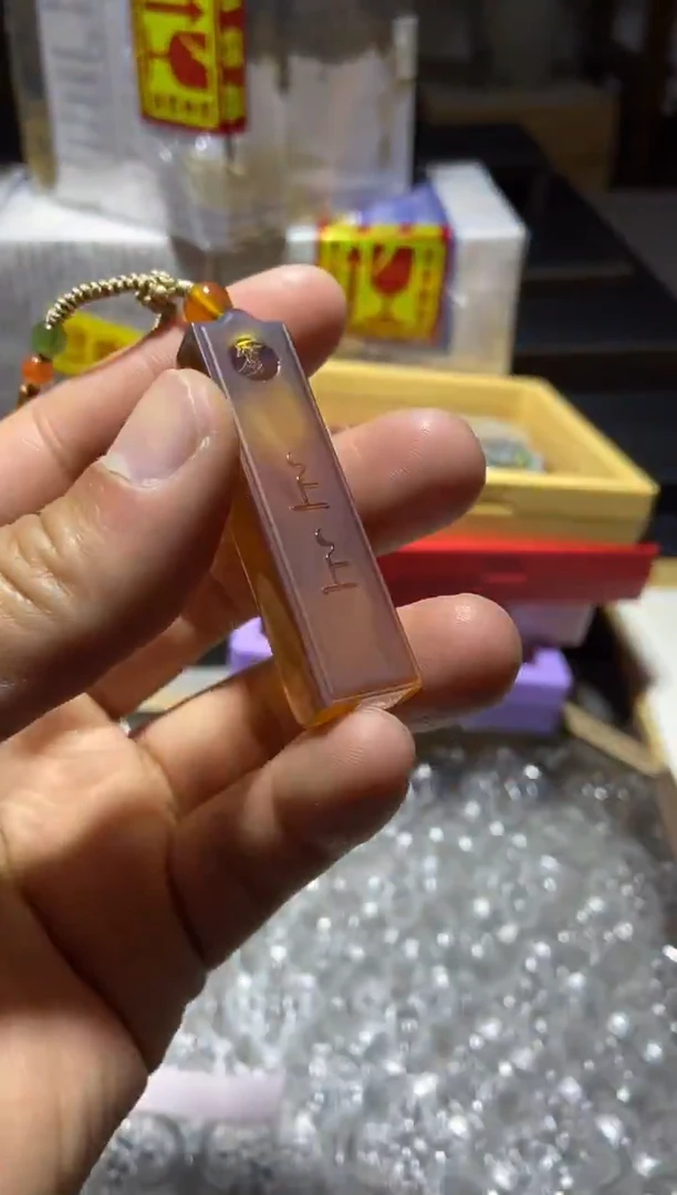 琥珀颈饰未镶嵌上上签