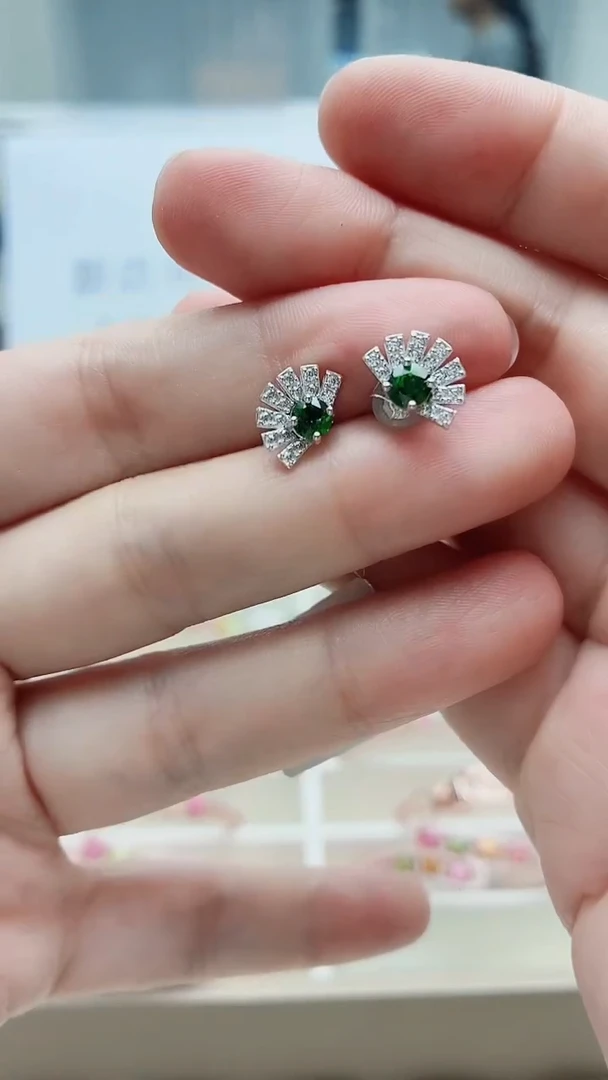 银S925镶嵌透辉石耳饰284ZB1114产品一个（多样性）