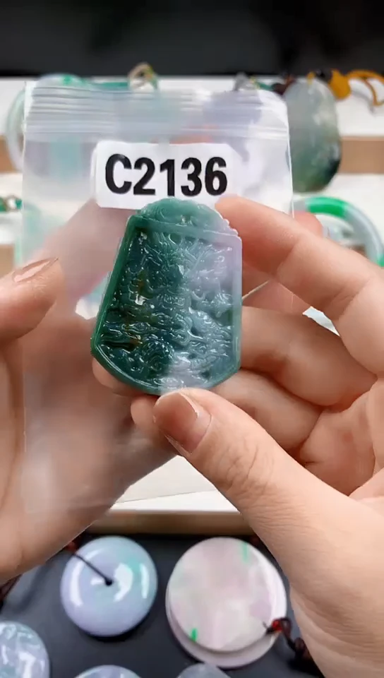 颈饰未镶嵌翡翠天然翡翠吊坠挂件