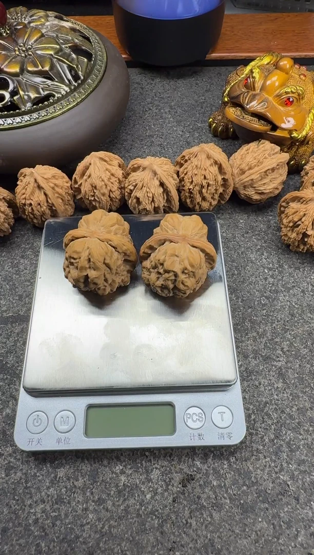 麻核桃文玩元宝1
