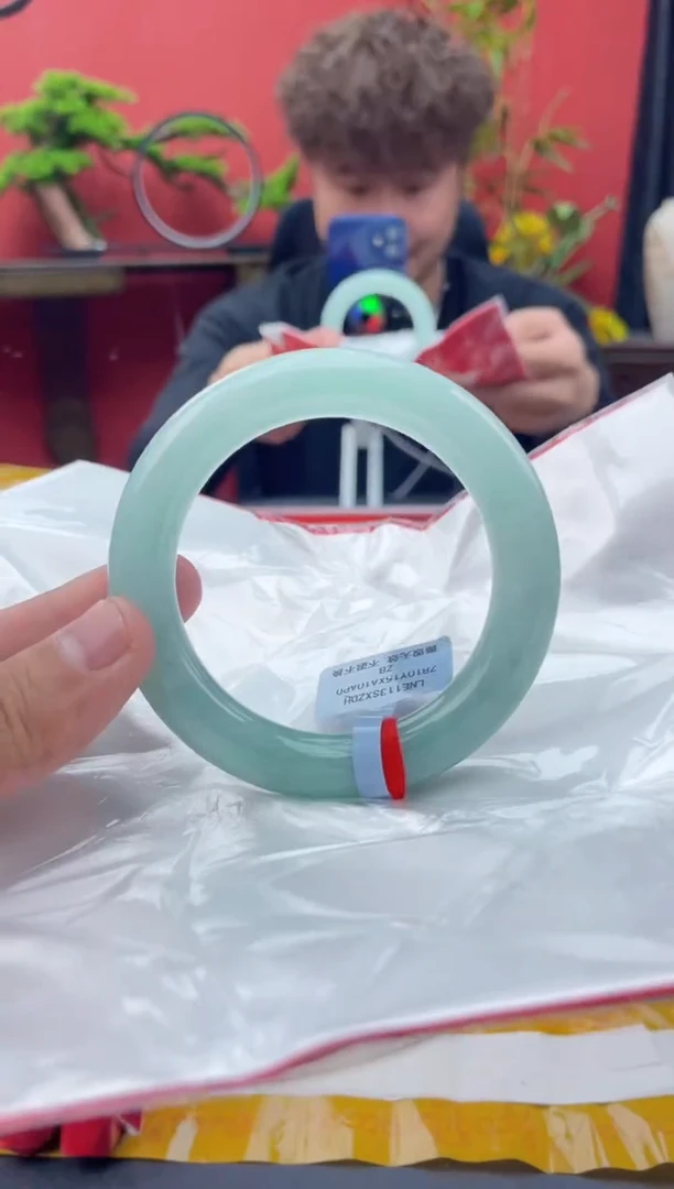 未镶嵌手镯翡翠18