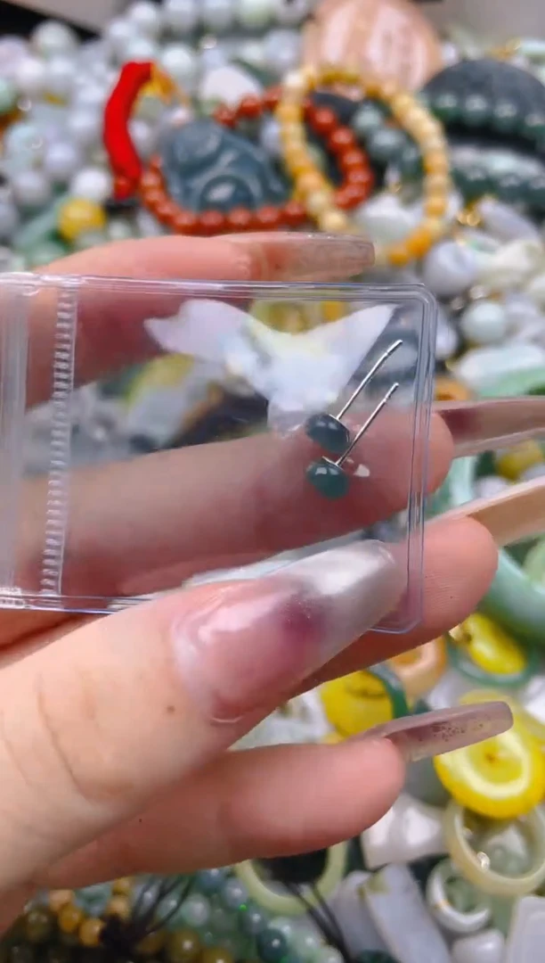 【闪购商品】翡翠颈饰未镶嵌/V/翡翠A货一图一物