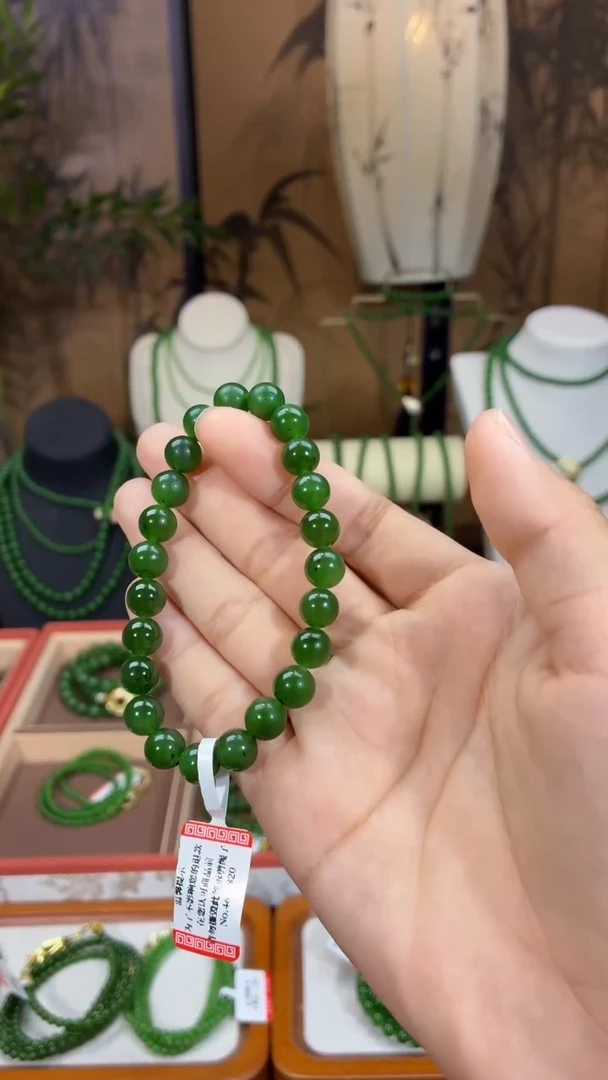 颈饰未镶嵌和田玉（碧玉）8阳绿微矿单圈