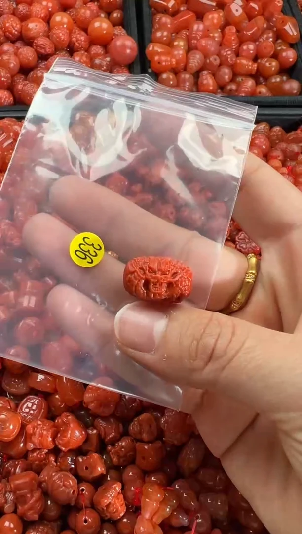 【闪购商品】南红玛瑙颈饰未镶嵌1