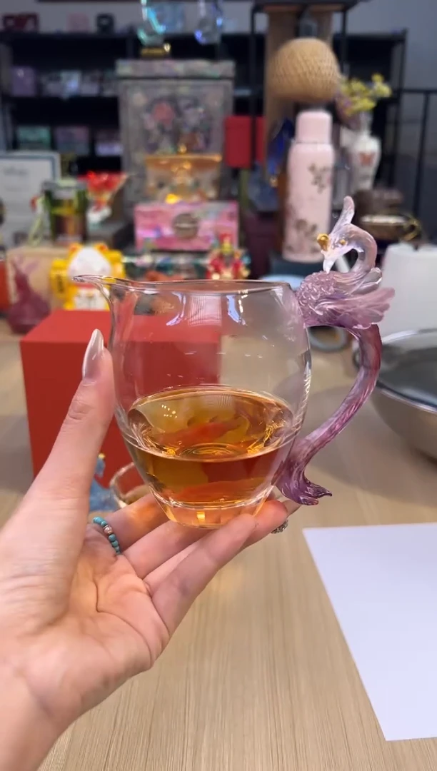 117鸾凤公道杯-粉彩紫