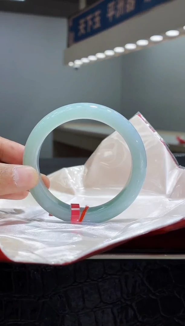 未镶嵌手镯翡翠3