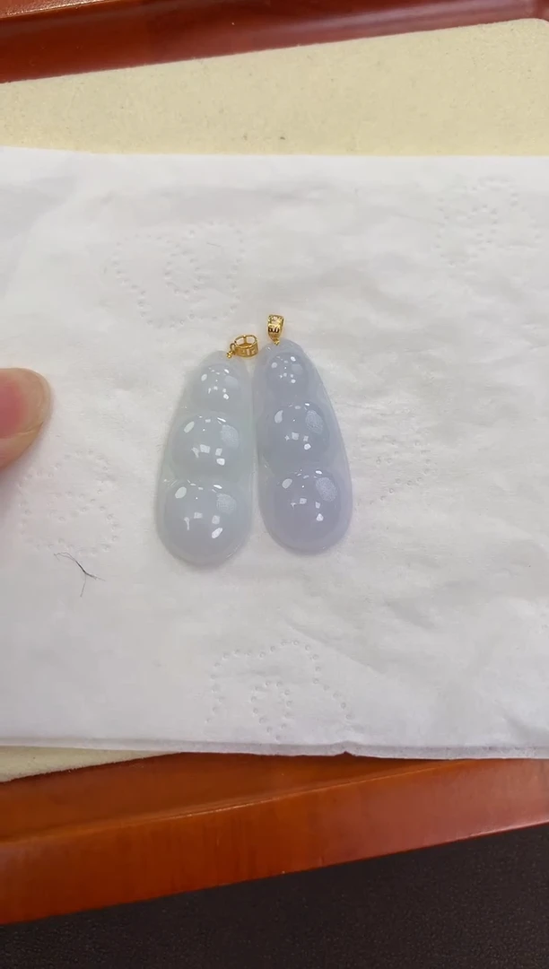 翡翠18K金镶嵌颈饰天然缅甸a货翡翠(多样性发其一