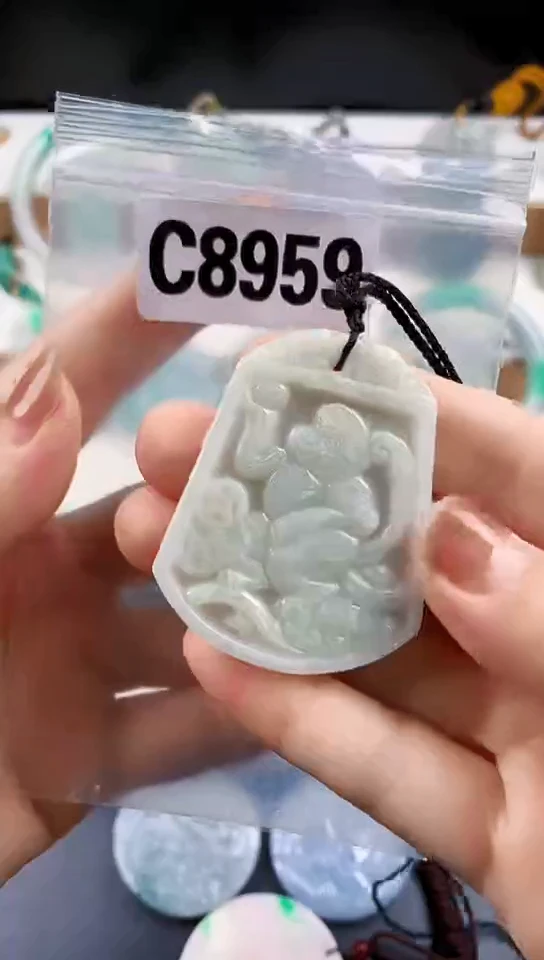 颈饰未镶嵌翡翠天然翡翠吊坠挂件