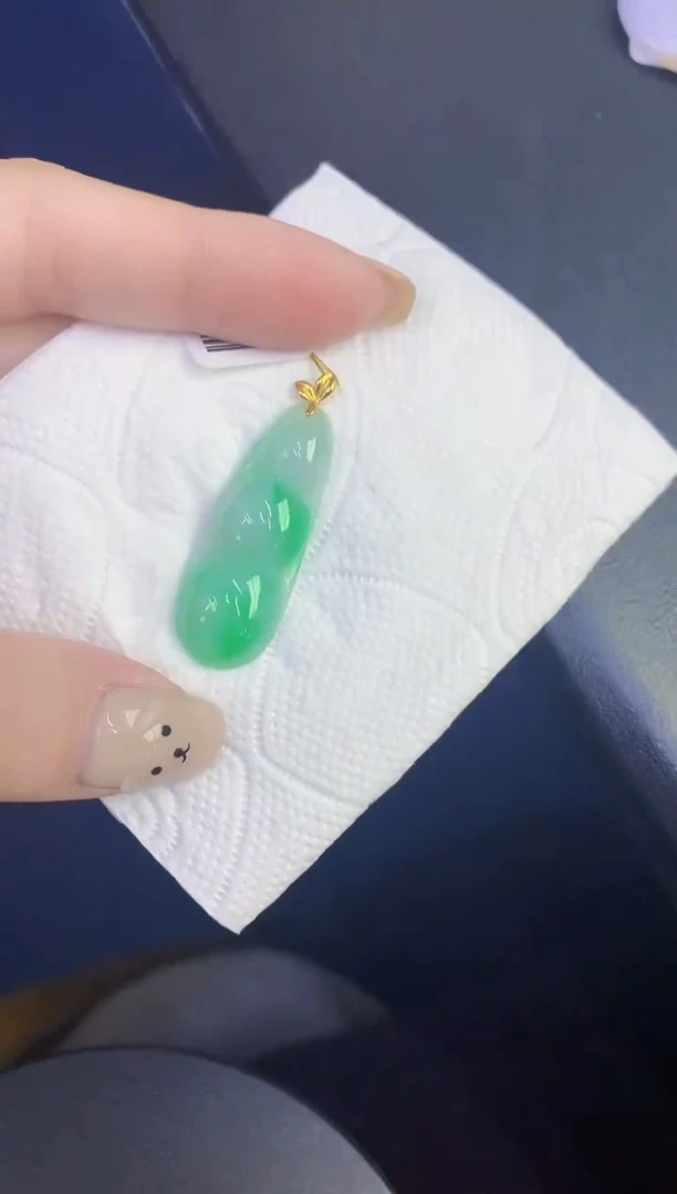 颈饰18K金镶嵌翡翠缅甸天然翡翠a货