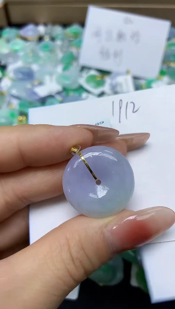 翡翠18K金镶嵌颈饰 天然缅甸翡翠A货