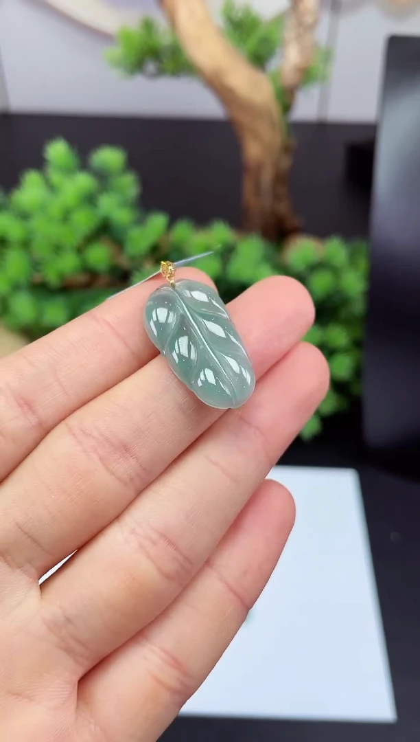 吊坠(不含链)18K金镶嵌翡翠叶子多样性发其一@@CMT1764-4