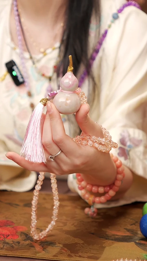 323天琦閤漆艺小葫芦挂件