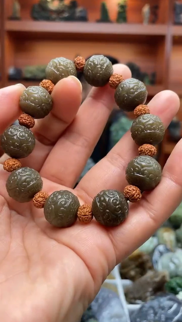 未镶嵌手串和田玉1