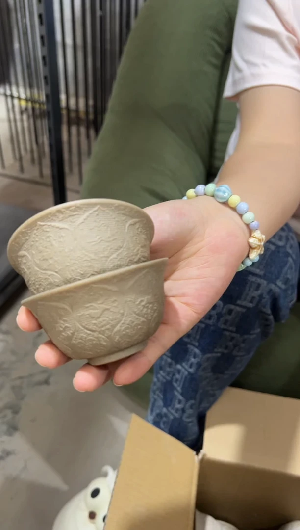 耀州窑素烧鸳鸯莲瓣小杯一对