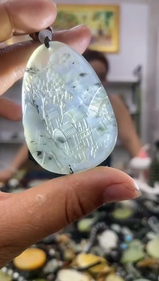 岫玉未镶嵌挂件