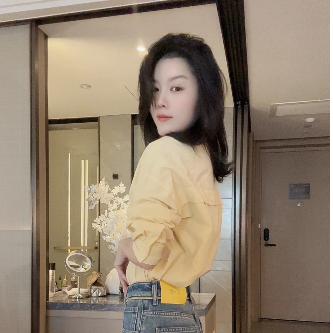 悦悦专属●简约叠层口袋设计纯色时尚长袖衬衣S058