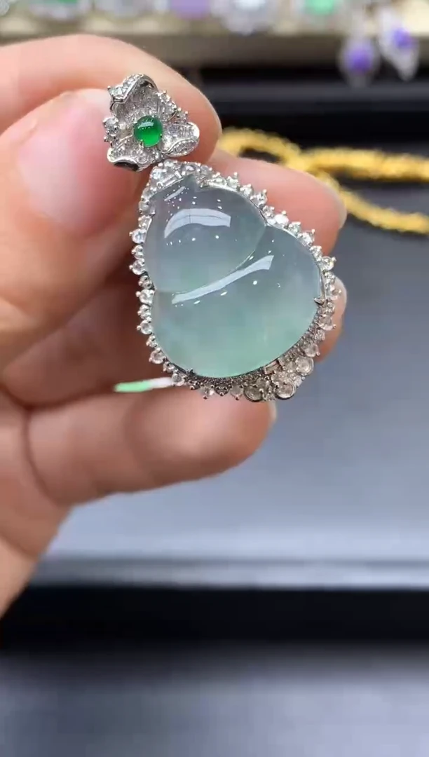 颈饰18K金镶嵌翡翠708-中国好珍宝