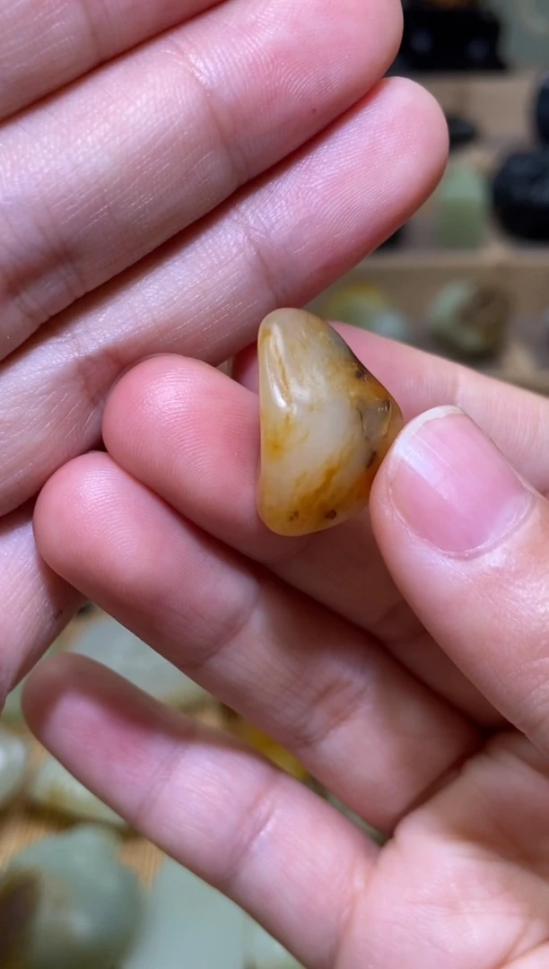 未镶嵌和田玉挂件新疆和田玉原石挂件