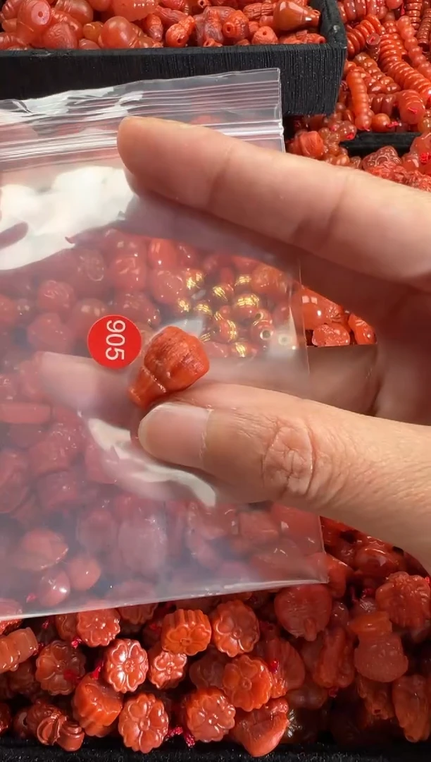 【闪购商品】南红玛瑙颈饰未镶嵌1