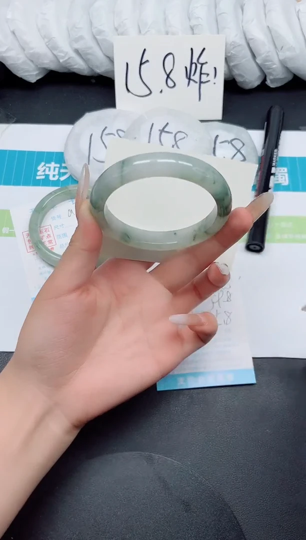 石英质玉手镯未镶嵌a225-59.8