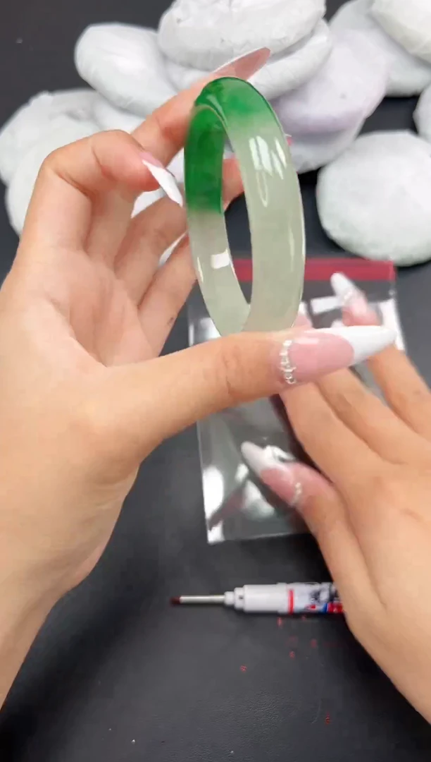 精品手镯，一物一拍J-071