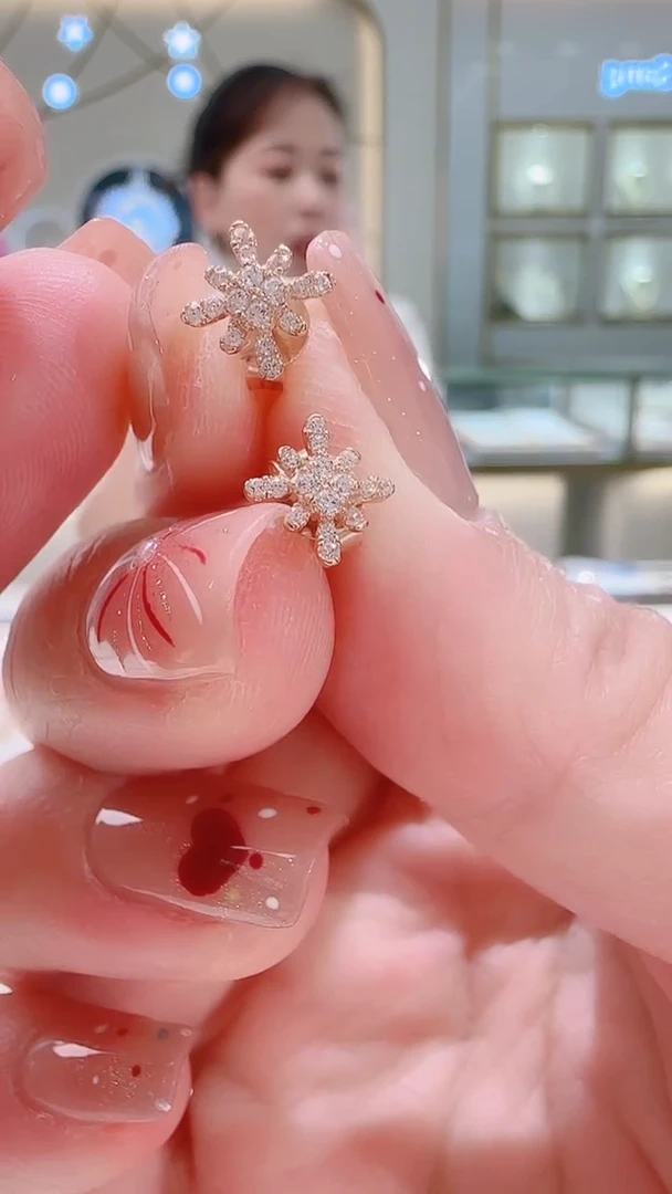 【闪购商品】合成立方氧化锆耳饰18K金镶嵌耳饰