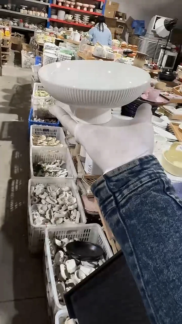 陶瓷6英寸线条高脚 微瑕凑满20元包邮