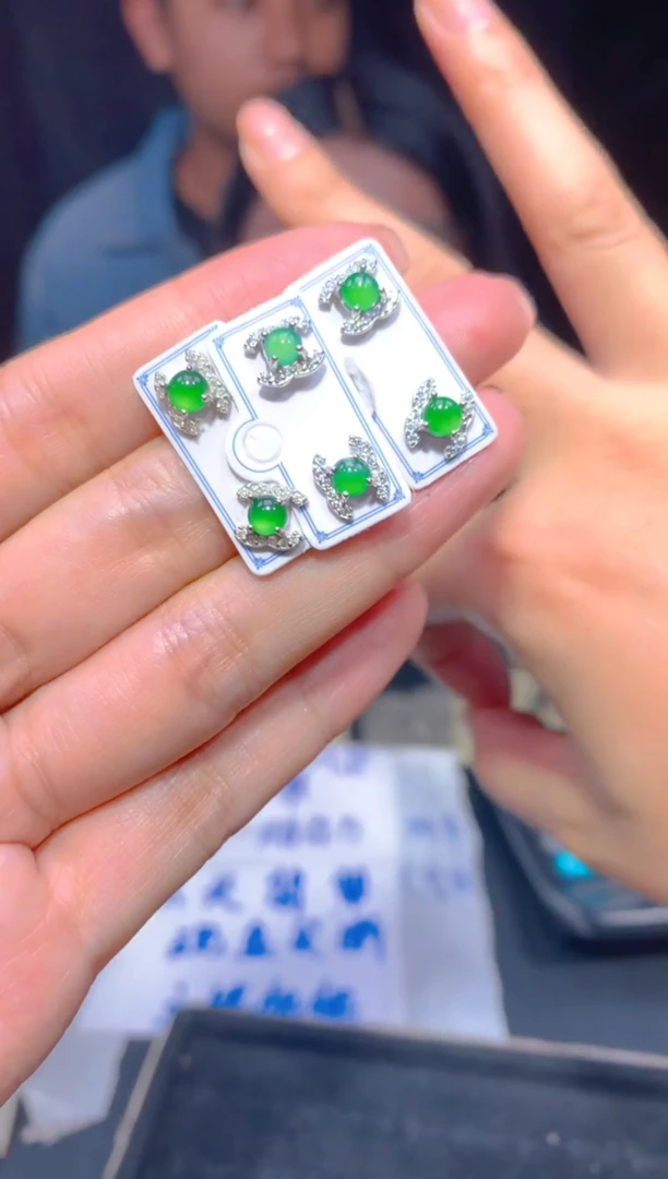 【闪购商品】定制翡翠未镶嵌17多样性发货（发其一）